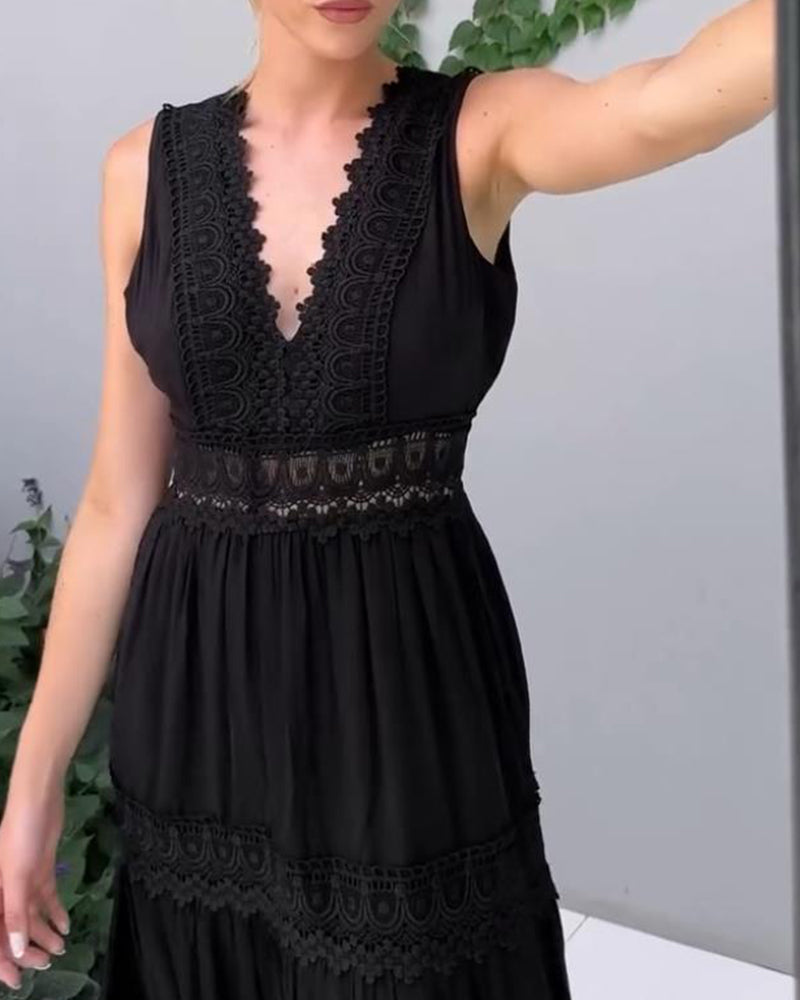 ALYSSA | Sleeveless Midi Dress with V-Neck and Delicate Lace Details