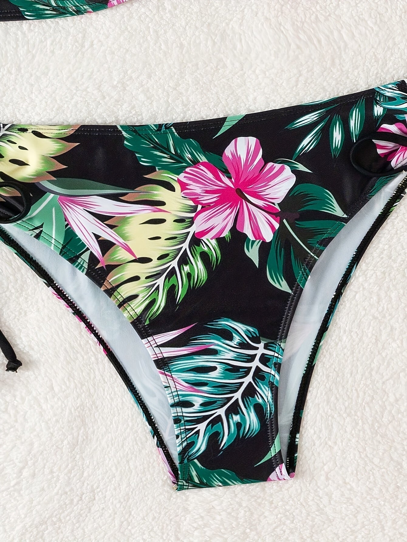 Fiora | Bikini Sculpted with Underwire and Tropical Floral Print for Summer