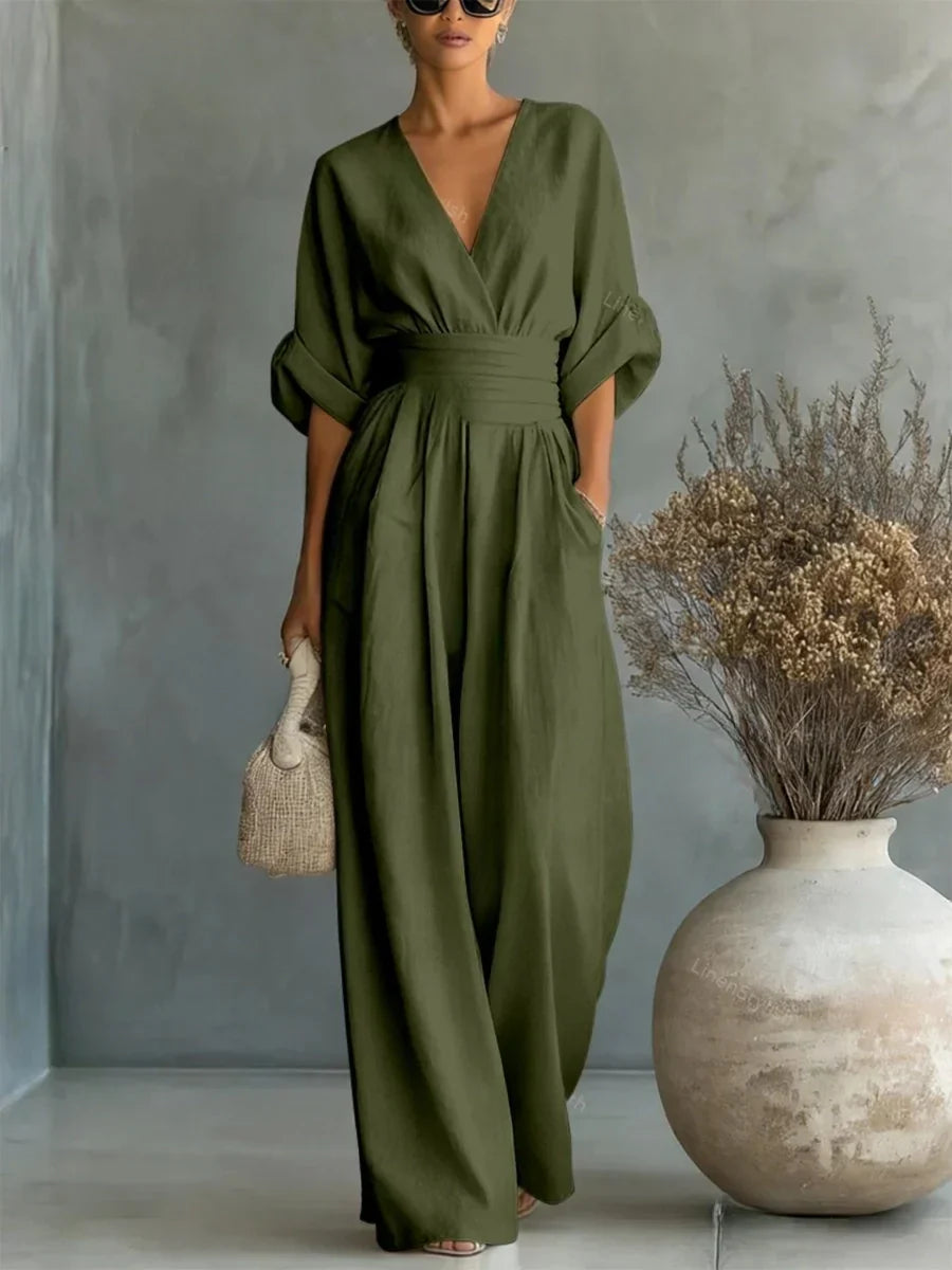 Elegant jumpsuit with V-neck and high waist